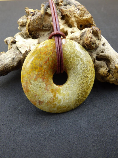 Versteinerte Koralle 40mm Edelstein Kette Heilstein Natur braun beige Energie Echt Rarität Schmuck Frau Mann Er Sie Bruder Geschenk Freundin - Art of Nature Berlin