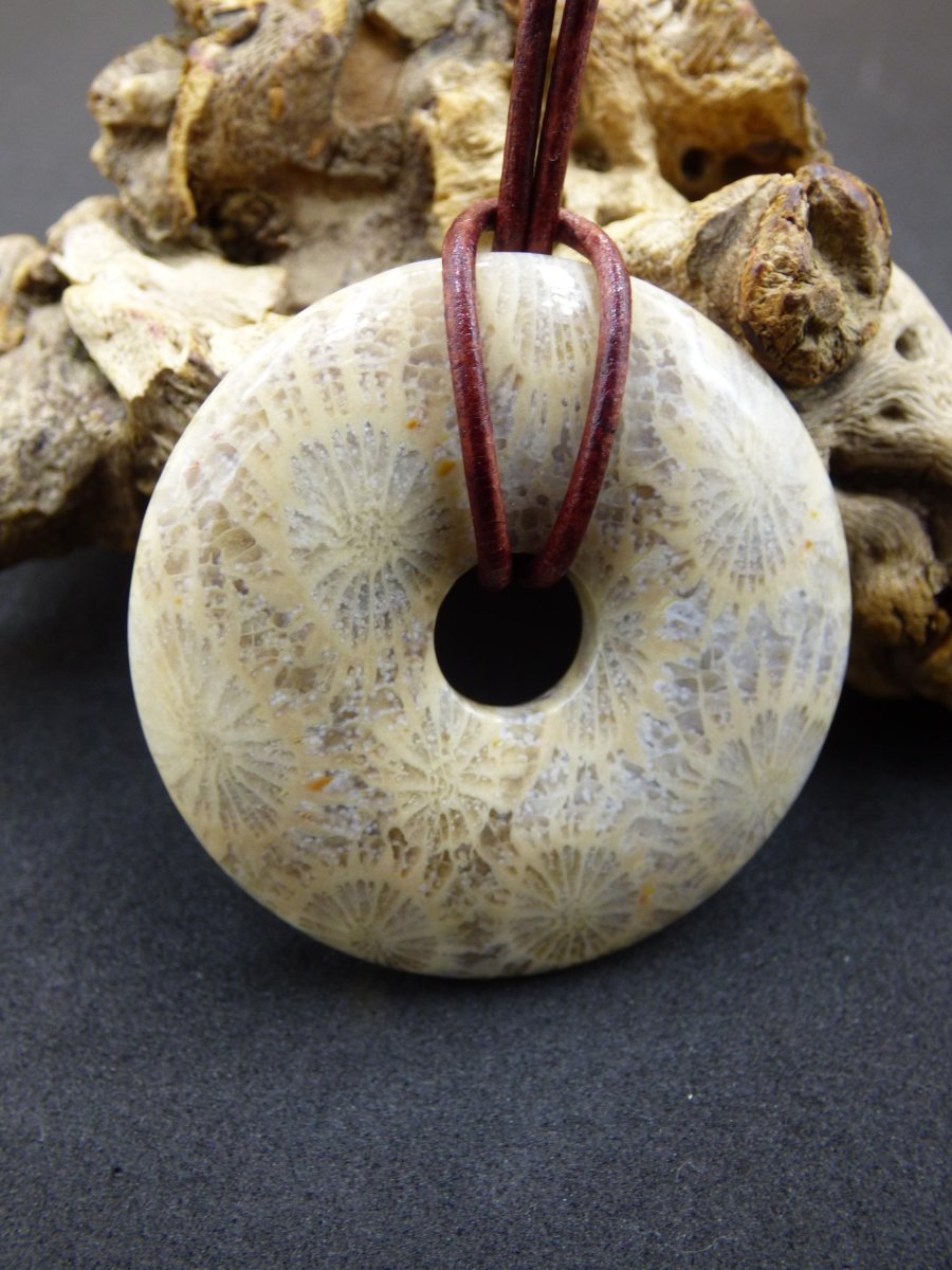 Versteinerte Koralle 40mm Edelstein Kette Heilstein Natur braun beige Energie Echt Rarität Schmuck Frau Mann Er Sie Bruder Geschenk Freundin - Art of Nature Berlin