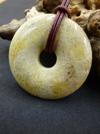 Versteinerte Koralle 40mm Edelstein Kette Heilstein Natur braun beige Energie Echt Rarität Schmuck Frau Mann Er Sie Bruder Geschenk Freundin - Art of Nature Berlin