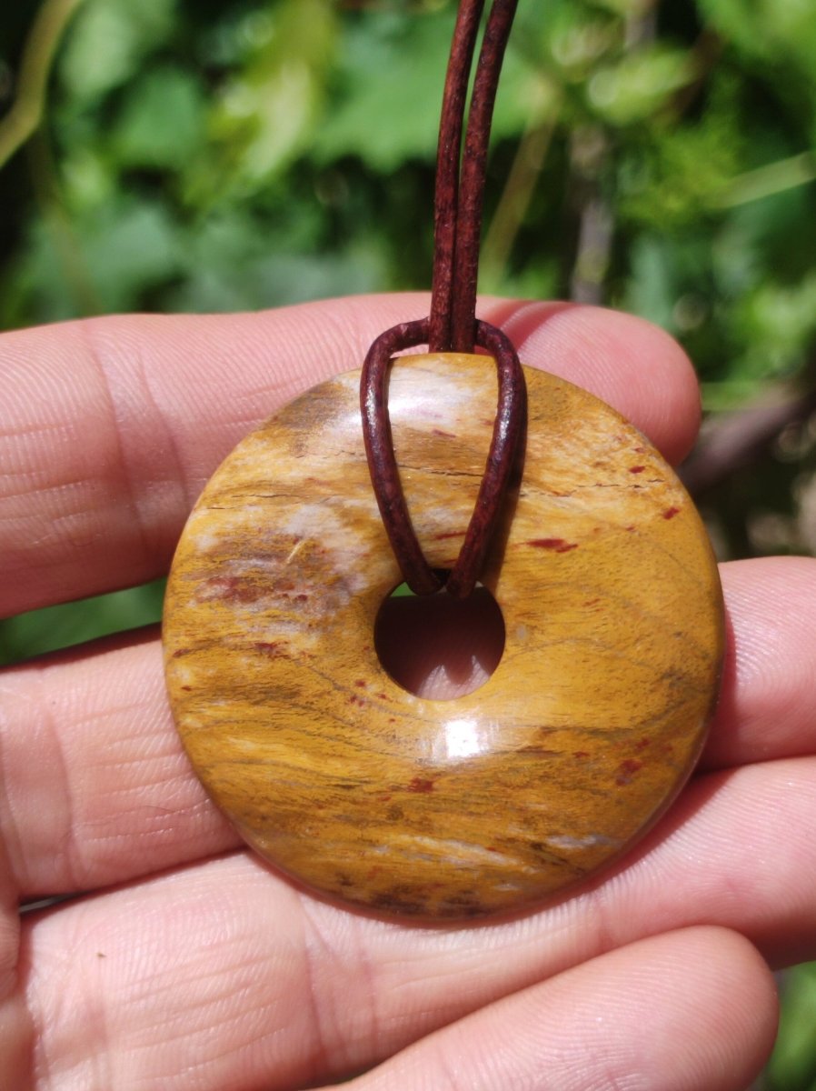 Versteinertes Holz - 40mm Donut Edelstein Kette Natur Rarität Heilstein Energie Kristall Anhänger Mann Frau Kind Geschenk Er Sie Freundin - Art of Nature Berlin