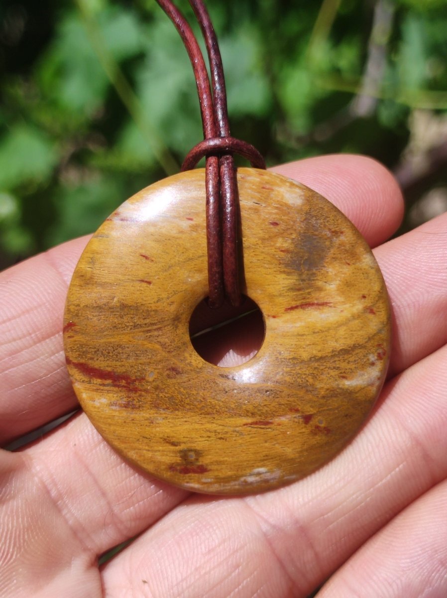 Versteinertes Holz - 40mm Donut Edelstein Kette Natur Rarität Heilstein Energie Kristall Anhänger Mann Frau Kind Geschenk Er Sie Freundin - Art of Nature Berlin