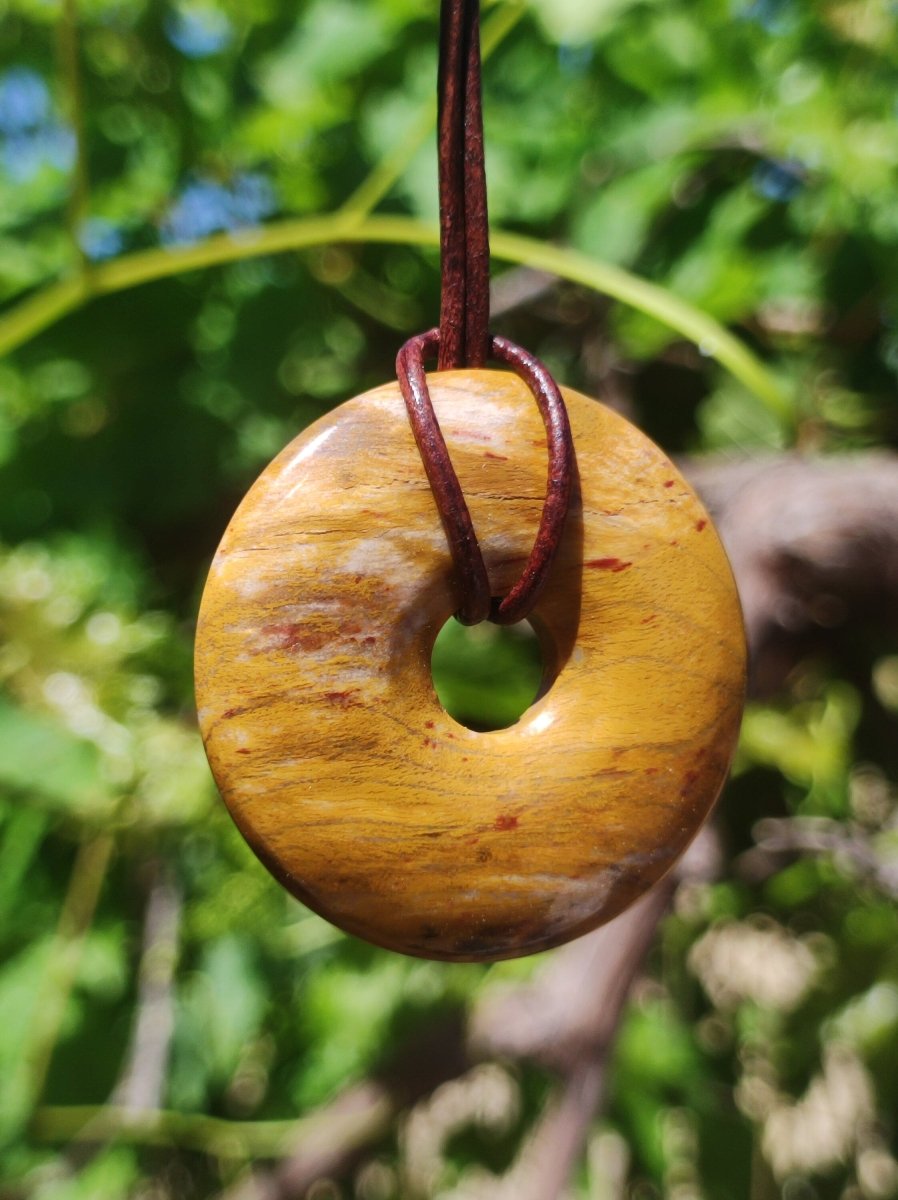 Versteinertes Holz - 40mm Donut Edelstein Kette Natur Rarität Heilstein Energie Kristall Anhänger Mann Frau Kind Geschenk Er Sie Freundin - Art of Nature Berlin