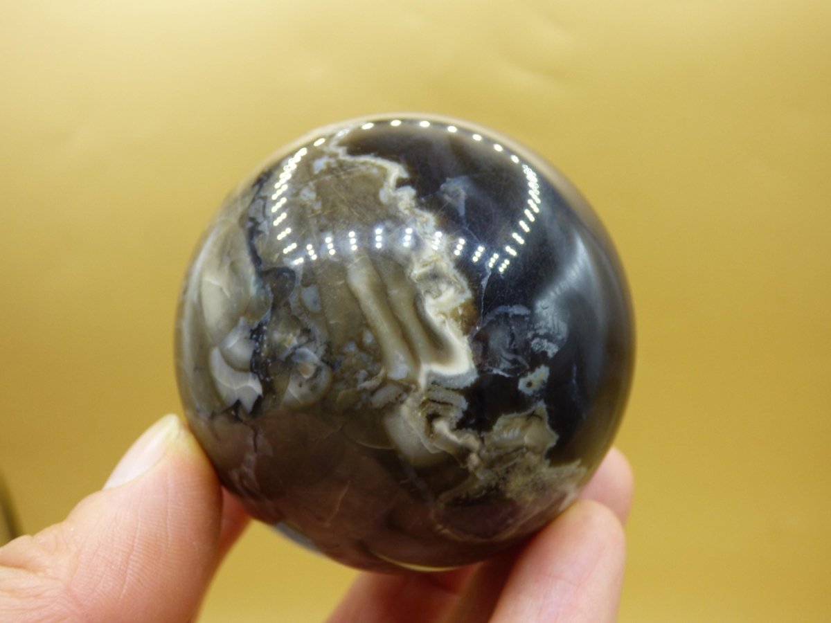 Volcanic Achat - Edelstein Kugel Deko Sphere Massage Kristall schwarz Sammler Meditation Heilstein Frau Mann Geschenk Er Sie Haus Energie - Art of Nature Berlin