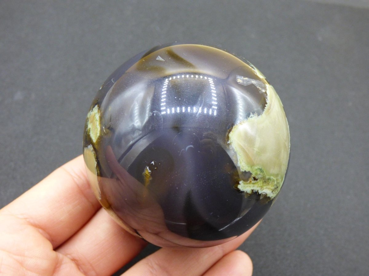 Volcanic Achat - Edelstein Kugel Deko Sphere Massage Kristall schwarz Sammler Meditation Heilstein Frau Mann Geschenk Er Sie Haus Energie - Art of Nature Berlin