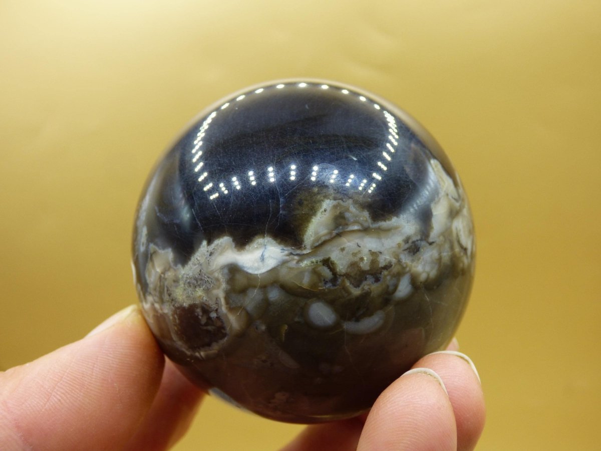 Volcanic Achat - Edelstein Kugel Deko Sphere Massage Kristall schwarz Sammler Meditation Heilstein Frau Mann Geschenk Er Sie Haus Energie - Art of Nature Berlin