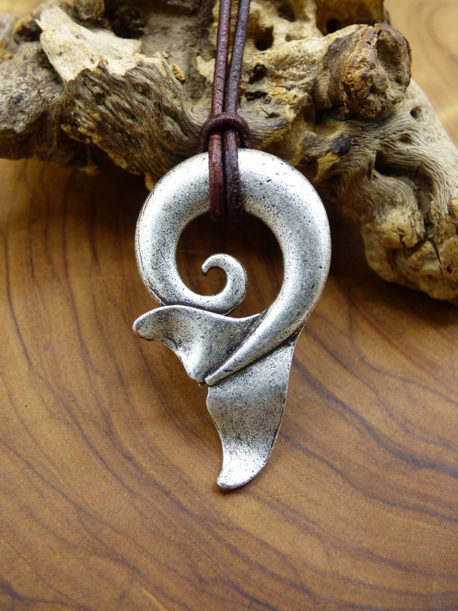 Walflosse Spirale Meer Surfer Amulet Kette Antik Silber Tibet HIPPIE GOA Boho Tibet Ethno Nature Esoterik Ethnic Lebensbaum Nacht - Art of Nature Berlin