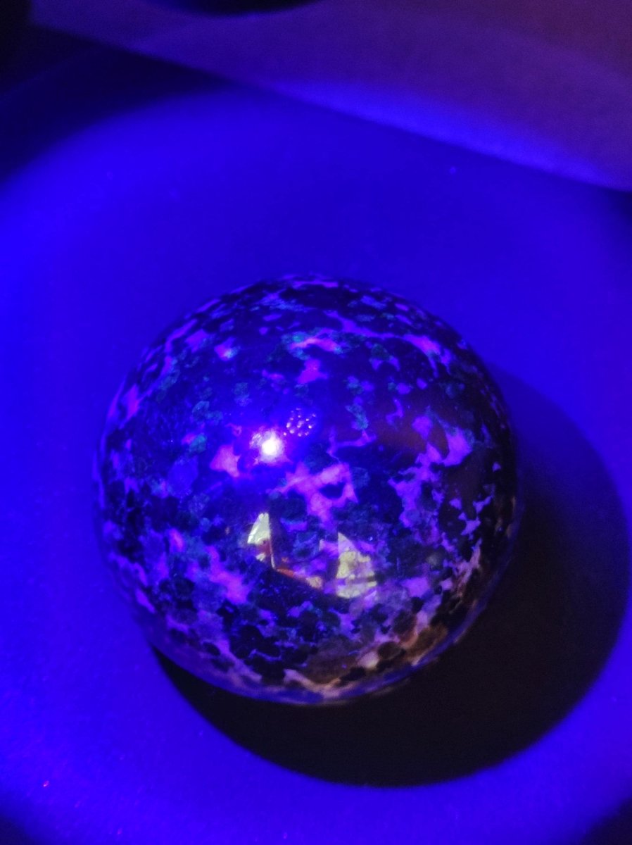 Willemite AAA *Rarität Edelstein Kugel Deko Sphere Kristall Haus Wohnen Meditation Heilstein Frau Mann Geschenk Er Sie Energie Kraft Sammler - Art of Nature Berlin