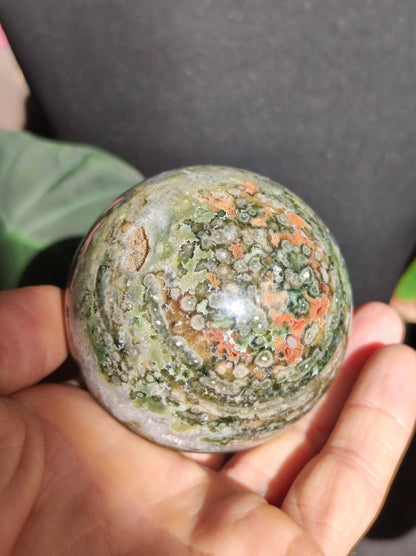 XL 8 Adern Ocean Jaspis Orbicular grün - Edelstein Kugel Natur Heilstein Deko Kristall Geschenk Er Sie Mann Frau Haus Wohnung Energie Selten - Art of Nature Berlin