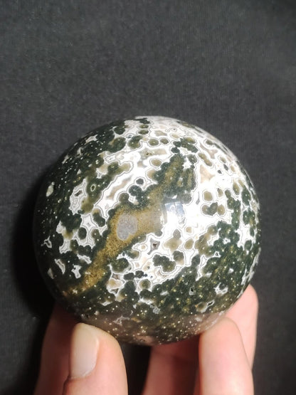 XL 8 Adern Ocean Jaspis Orbicular grün - Edelstein Kugel Natur Heilstein Deko Kristall Geschenk Er Sie Mann Frau Haus Wohnung Energie Selten - Art of Nature Berlin