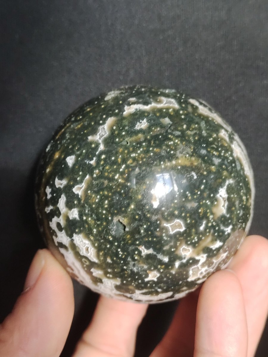 XL 8 Adern Ocean Jaspis Orbicular grün - Edelstein Kugel Natur Heilstein Deko Kristall Geschenk Er Sie Mann Frau Haus Wohnung Energie Selten - Art of Nature Berlin