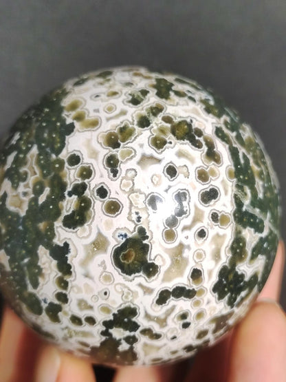 XL 8 Adern Ocean Jaspis Orbicular grün - Edelstein Kugel Natur Heilstein Deko Kristall Geschenk Er Sie Mann Frau Haus Wohnung Energie Selten - Art of Nature Berlin