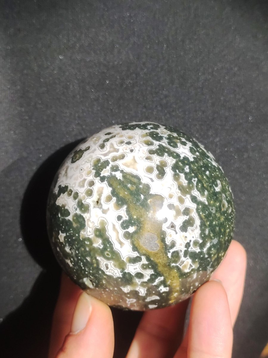 XL 8 Adern Ocean Jaspis Orbicular grün - Edelstein Kugel Natur Heilstein Deko Kristall Geschenk Er Sie Mann Frau Haus Wohnung Energie Selten - Art of Nature Berlin