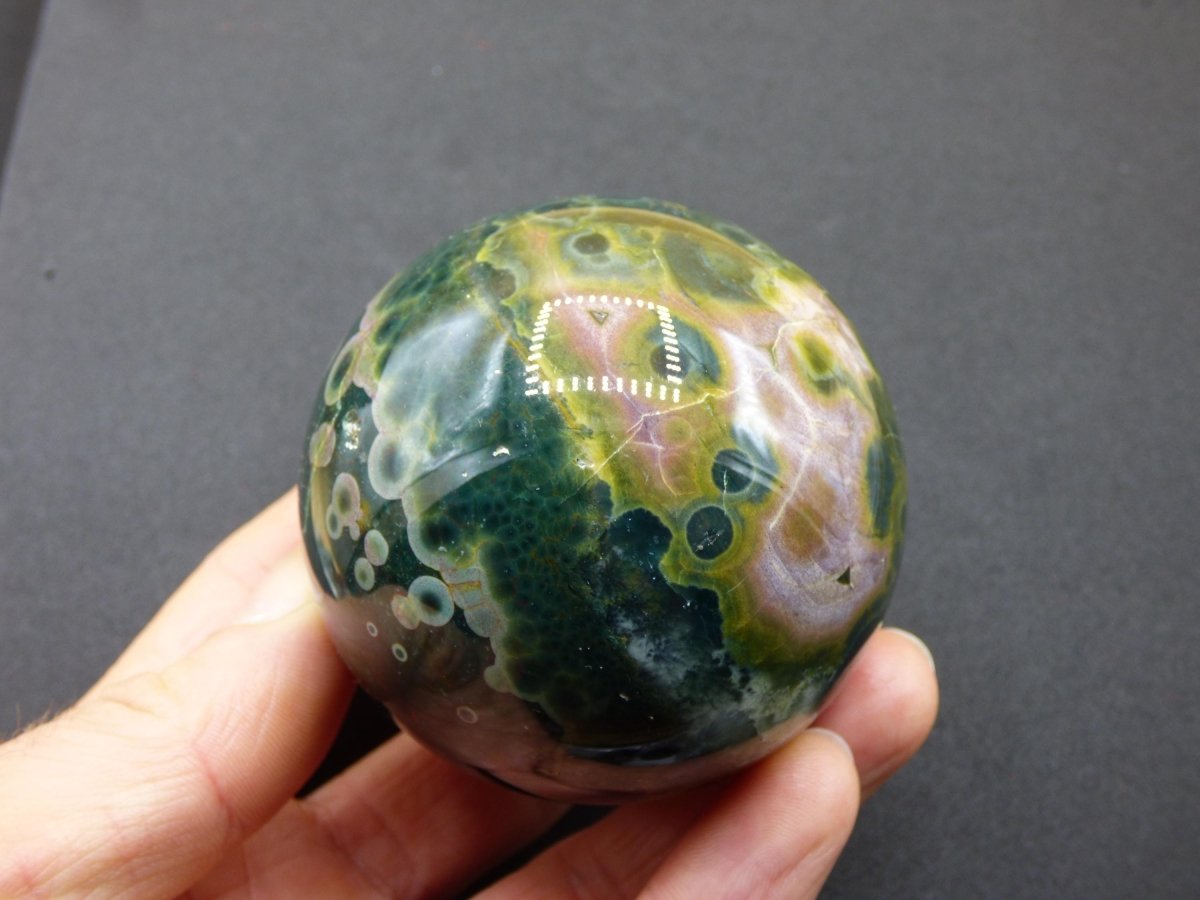 XL 8 Adern Ocean Jaspis Orbicular grün - Edelstein Kugel Natur Heilstein Deko Kristall Geschenk Er Sie Mann Frau Haus Wohnung Energie Selten - Art of Nature Berlin