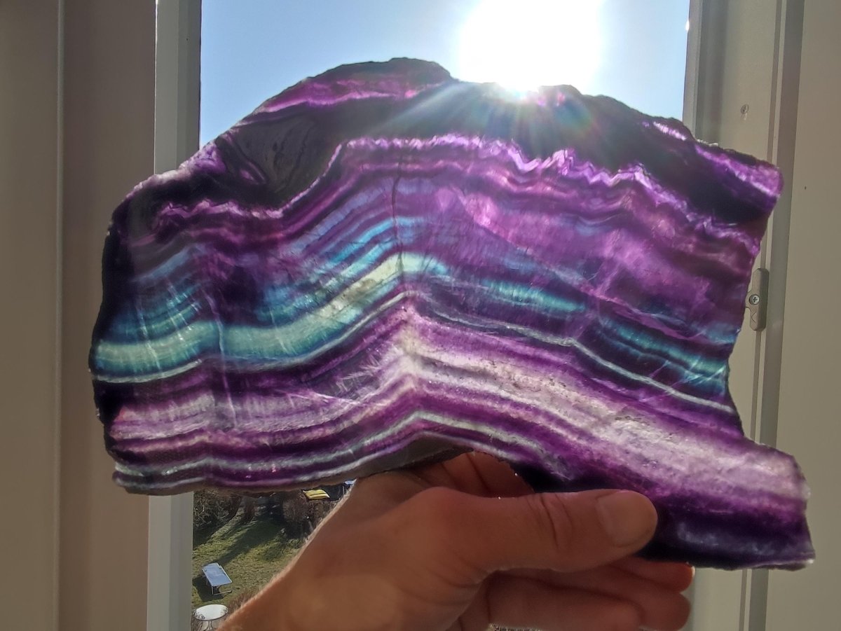 XL Fluorit Regenbogen Edelstein Scheibe Deko Kristall Fensterbank Haus Deko Sonne Wohnen Energie Heilstein Geschenk Sie Bunt Natur Rarität - Art of Nature Berlin