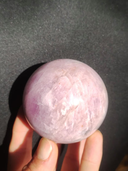 XL Kunzit rosa Schimmer Flash ~ Edelstein Kugel Deko Sphere Haus Wohn Kristall HIPPIE Heilstein Rarität Selten Geschenk Frau Geschenk Er Sie - Art of Nature Berlin