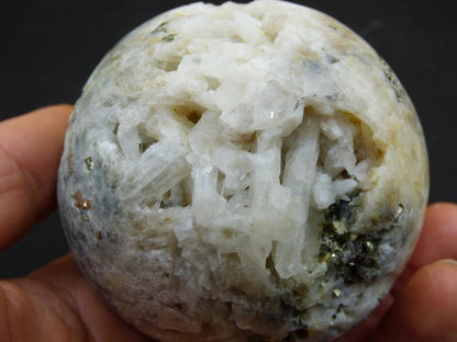 XL Quarz + Pyrit + Calcit Mineral Symbiose - Edelstein Kugel Geode Sammler Deko Kristall Heilstein Rund Ball Rarität Wohnen Geschenk - Art of Nature Berlin