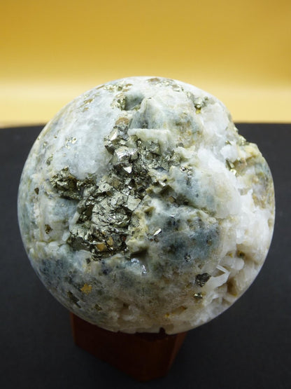 XL Quarz + Pyrit + Calcit Mineral Symbiose - Edelstein Kugel Geode Sammler Deko Kristall Heilstein Rund Ball Rarität Wohnen Geschenk - Art of Nature Berlin