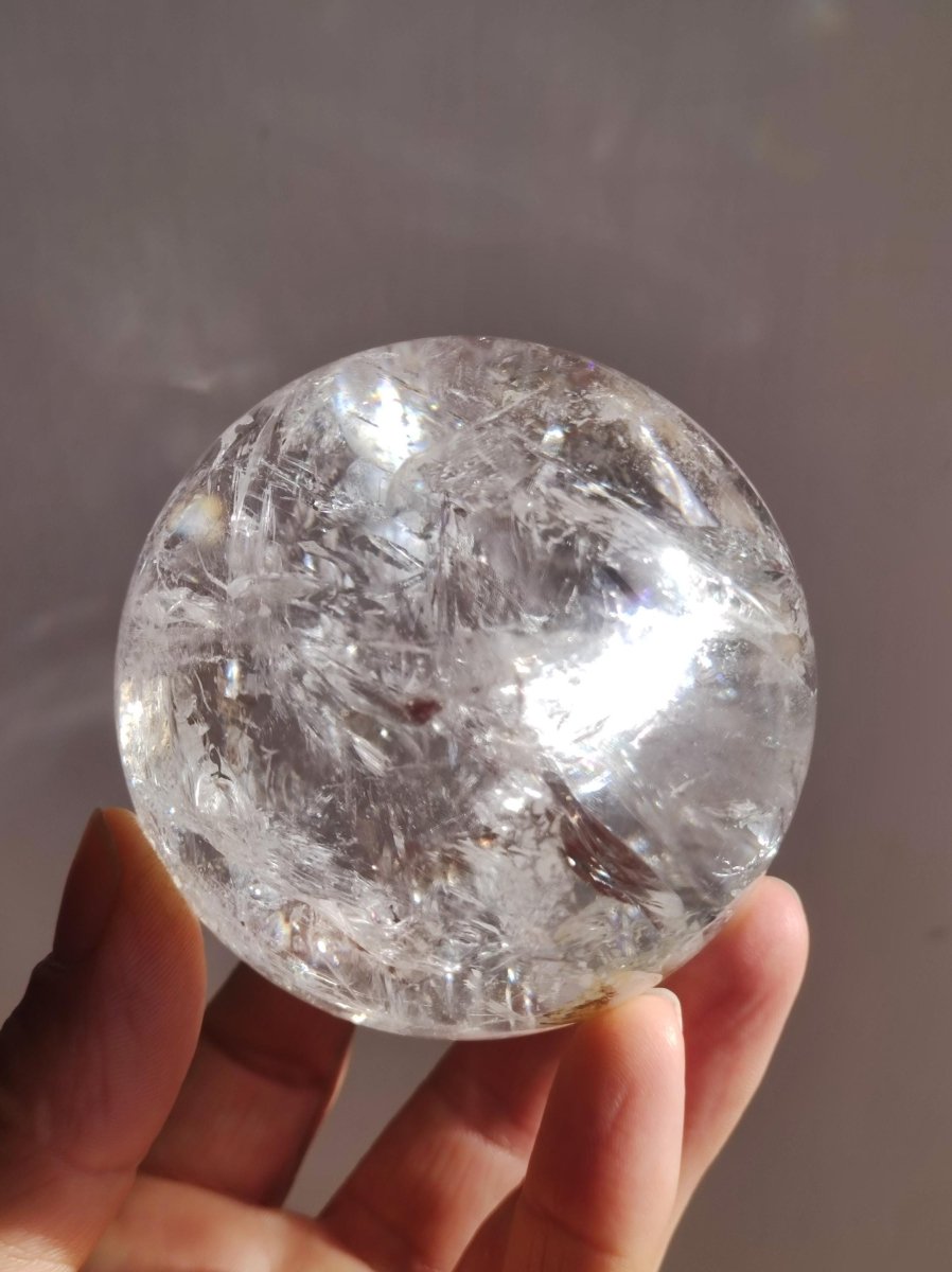 XL Regenbogen Bergkristall Quarz ~ Magische Edelstein Kugel Massage & Deko Sphere Kristall Meditation HIPPIE Heilstein Rarität Unikat groß - Art of Nature Berlin