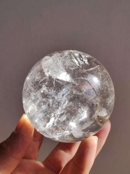 XL Regenbogen Bergkristall Quarz ~ Magische Edelstein Kugel Massage & Deko Sphere Kristall Meditation HIPPIE Heilstein Rarität Unikat groß - Art of Nature Berlin