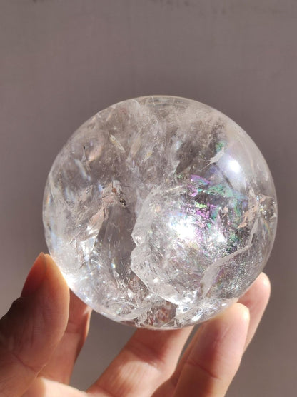 XL Regenbogen Bergkristall Quarz ~ Magische Edelstein Kugel Massage & Deko Sphere Kristall Meditation HIPPIE Heilstein Rarität Unikat groß - Art of Nature Berlin