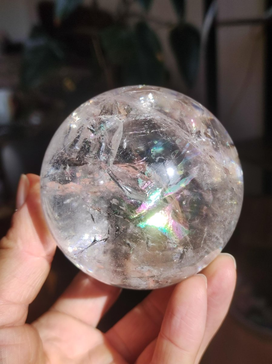 XL Regenbogen Bergkristall Quarz ~ Magische Edelstein Kugel Massage & Deko Sphere Kristall Meditation HIPPIE Heilstein Rarität Unikat groß - Art of Nature Berlin