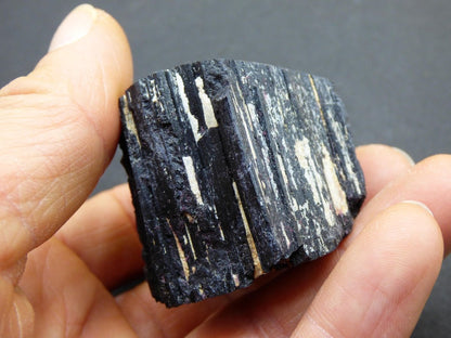 XL schwarzer Turmalin (Schörl) - Roh Anschliff - Deko Stufe groß Energie Heilung Strahlen Schutz Stein Heilstein Geschenk Haus Wohnung - Art of Nature Berlin