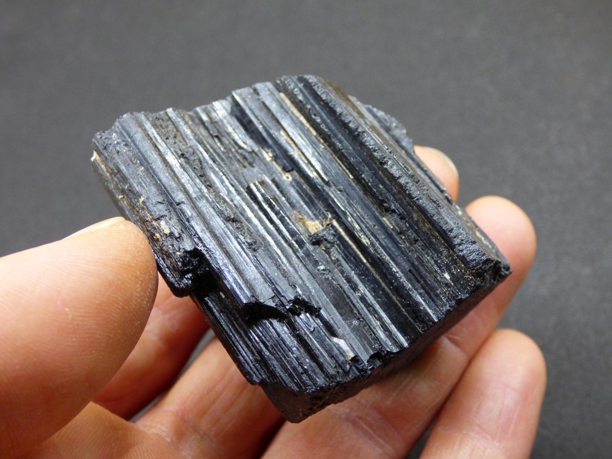 XL schwarzer Turmalin (Schörl) - Roh Anschliff - Deko Stufe groß Energie Heilung Strahlen Schutz Stein Heilstein Geschenk Haus Wohnung - Art of Nature Berlin