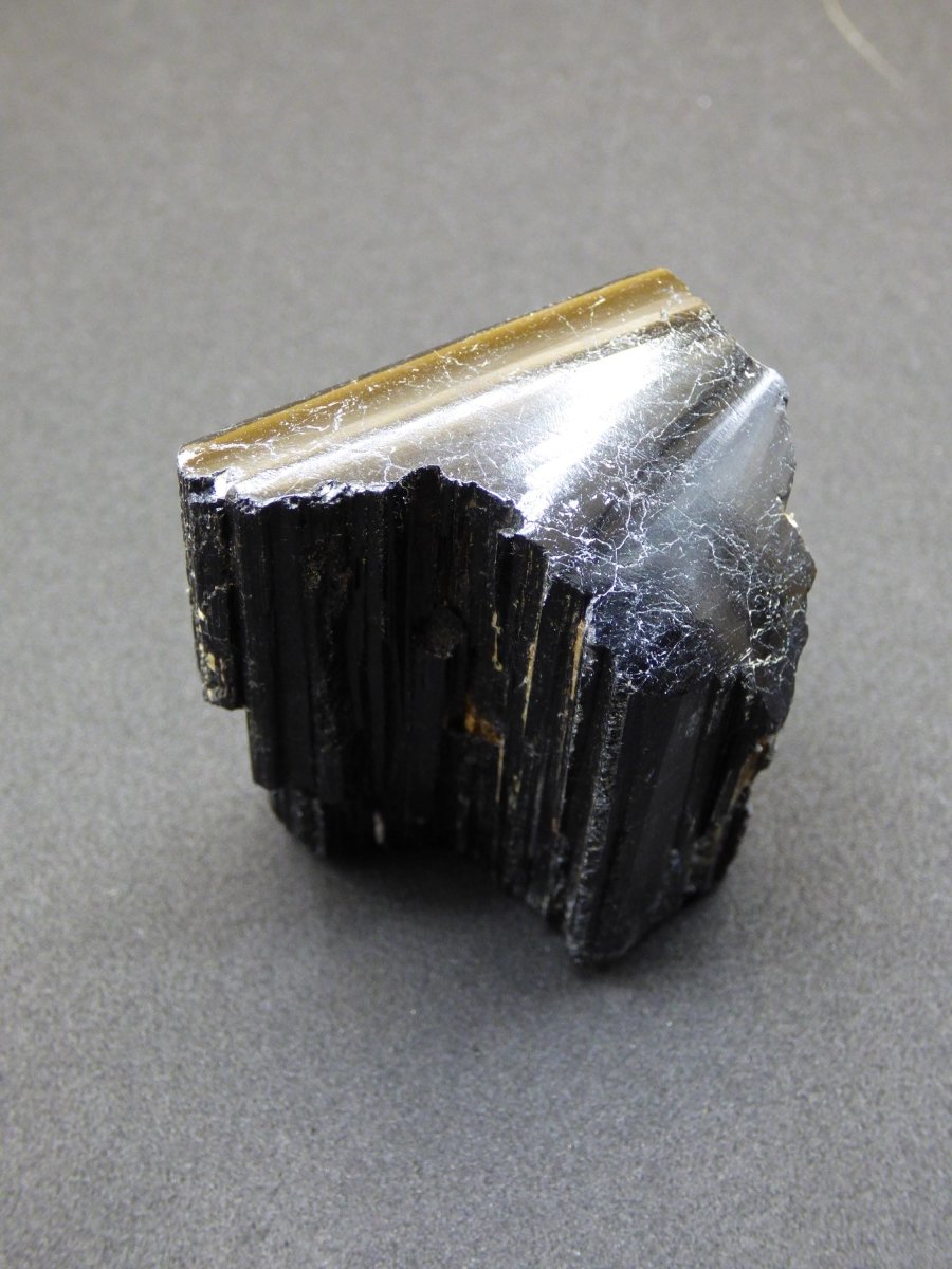 XL schwarzer Turmalin (Schörl) - Roh Anschliff - Deko Stufe groß Energie Heilung Strahlen Schutz Stein Heilstein Geschenk Haus Wohnung - Art of Nature Berlin