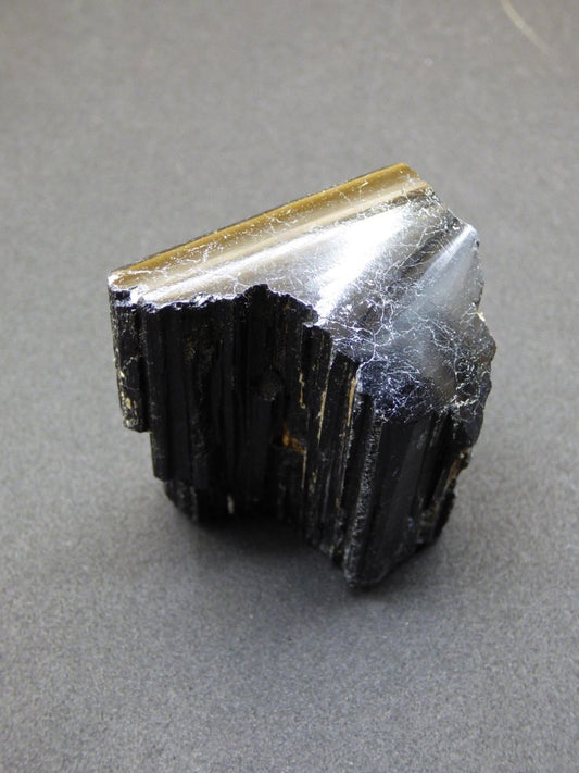 XL schwarzer Turmalin (Schörl) - Roh Anschliff - Deko Stufe groß Energie Heilung Strahlen Schutz Stein Heilstein Geschenk Haus Wohnung - Art of Nature Berlin
