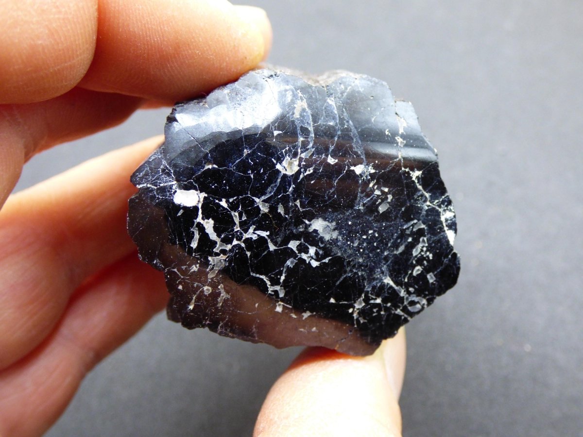 XL schwarzer Turmalin (Schörl) - Roh Anschliff - Deko Stufe groß Energie Heilung Strahlen Schutz Stein Heilstein Geschenk Haus Wohnung - Art of Nature Berlin