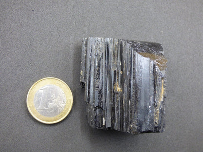 XL schwarzer Turmalin (Schörl) - Roh Anschliff - Deko Stufe groß Energie Heilung Strahlen Schutz Stein Heilstein Geschenk Haus Wohnung - Art of Nature Berlin