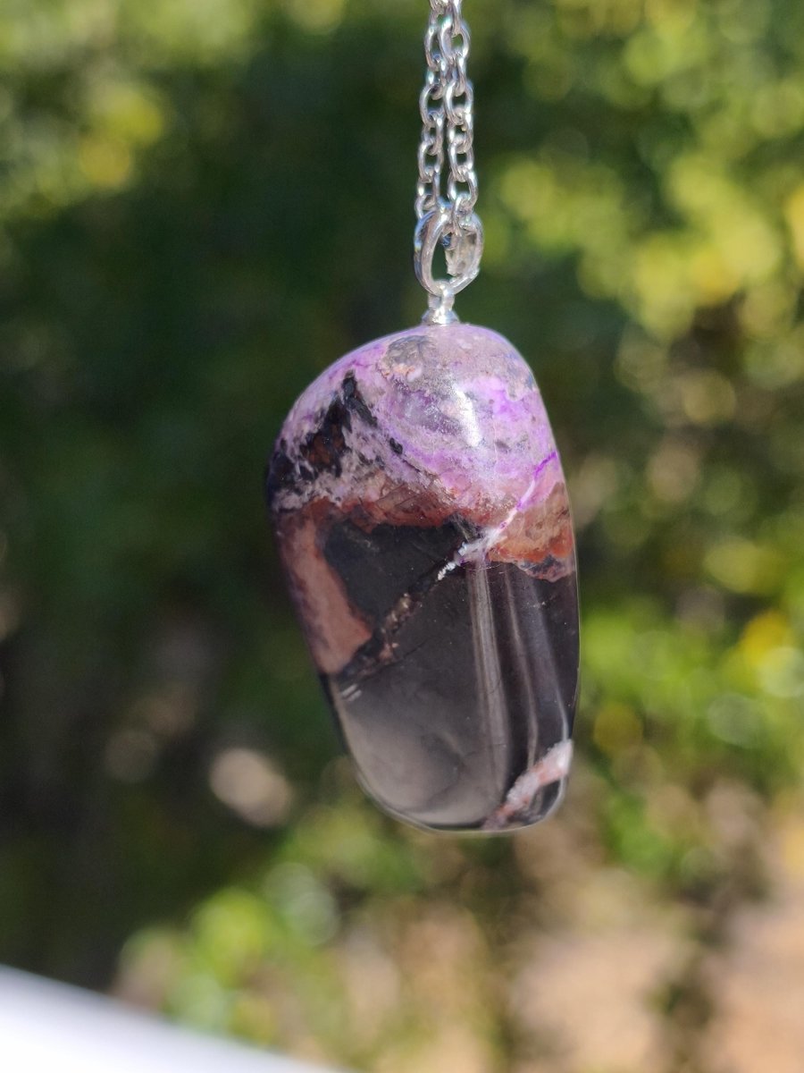 XL Sugilith / Sugilite Kette inkl. 925 Silberöse lila Edelstein Unikat Ethno Natur Heilstein Rarität Selten Flash Wow Sammler Investition - Art of Nature Berlin