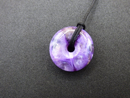 XS Charoit AAA Schutzdonut Edelstein Choker Kette Donut Rarität selten Schutzsymbol Heilstein Kristall Halschakra Ethno Frau Geschenk Er Sie - Art of Nature Berlin