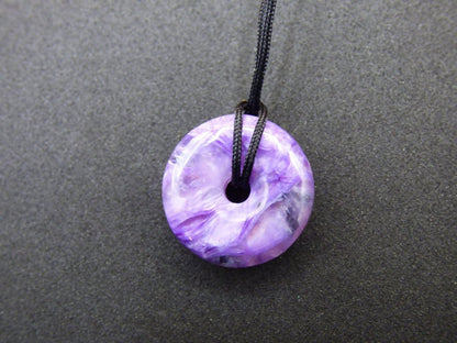 XS Charoit AAA Schutzdonut Edelstein Choker Kette Donut Rarität selten Schutzsymbol Heilstein Kristall Halschakra Ethno Frau Geschenk Er Sie - Art of Nature Berlin