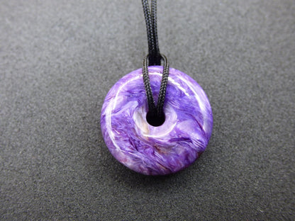 XS Charoit AAA Schutzdonut Edelstein Choker Kette Donut Rarität selten Schutzsymbol Heilstein Kristall Halschakra Ethno Frau Geschenk Er Sie - Art of Nature Berlin