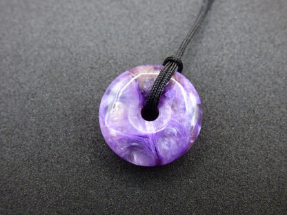 XS Charoit AAA Schutzdonut Edelstein Choker Kette Donut Rarität selten Schutzsymbol Heilstein Kristall Halschakra Ethno Frau Geschenk Er Sie - Art of Nature Berlin