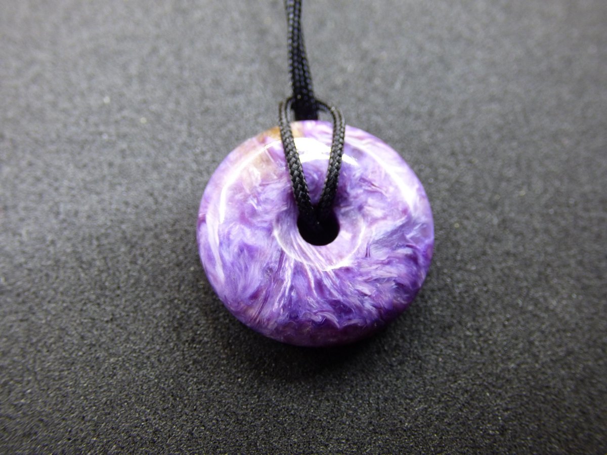 XS Charoit AAA Schutzdonut Edelstein Choker Kette Donut Rarität selten Schutzsymbol Heilstein Kristall Halschakra Ethno Frau Geschenk Er Sie - Art of Nature Berlin