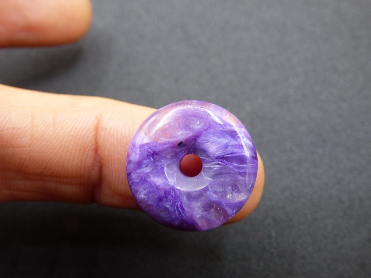 XS Charoit AAA Schutzdonut Edelstein Choker Kette Donut Rarität selten Schutzsymbol Heilstein Kristall Halschakra Ethno Frau Geschenk Er Sie - Art of Nature Berlin