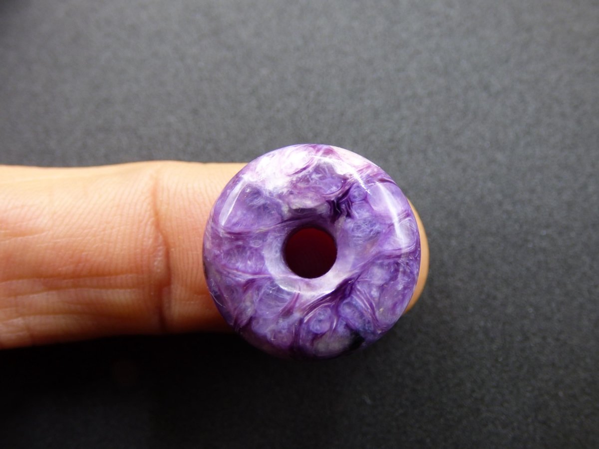 XS Charoit AAA Schutzdonut Edelstein Choker Kette Donut Rarität selten Schutzsymbol Heilstein Kristall Halschakra Ethno Frau Geschenk Er Sie - Art of Nature Berlin