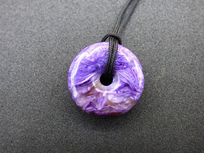 XS Charoit AAA Schutzdonut Edelstein Choker Kette Donut Rarität selten Schutzsymbol Heilstein Kristall Halschakra Ethno Frau Geschenk Er Sie - Art of Nature Berlin