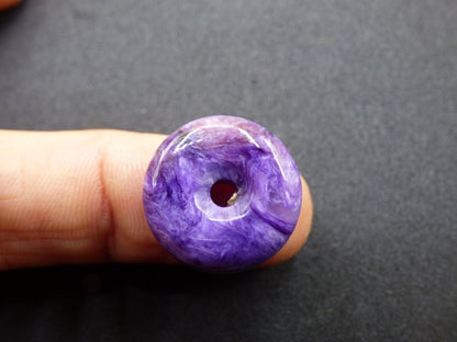 XS Charoit AAA Schutzdonut Edelstein Choker Kette Donut Rarität selten Schutzsymbol Heilstein Kristall Halschakra Ethno Frau Geschenk Er Sie - Art of Nature Berlin