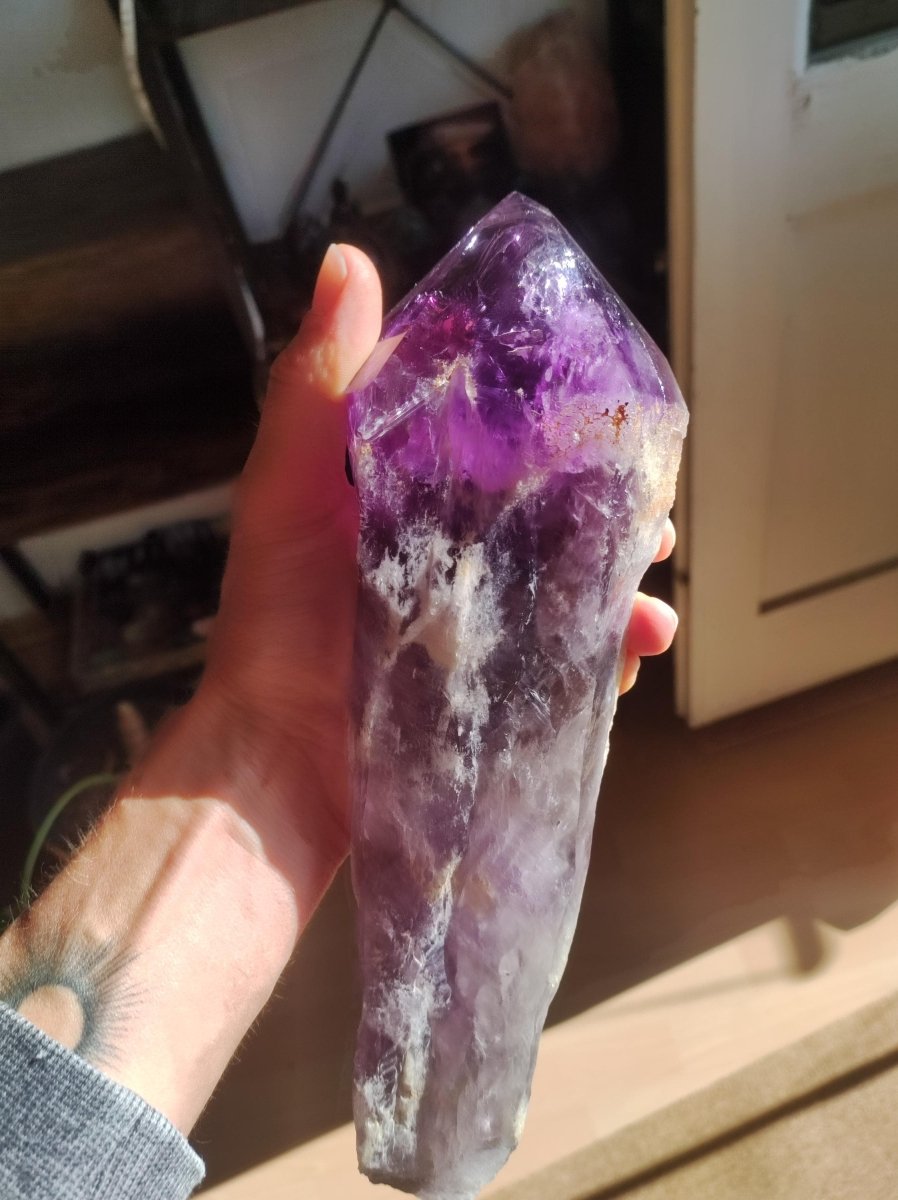 XXL Amethyst Obelisk Roh Anschliff Turm Spitze lila Kristall Point Obelisk Große Magische Edelstein Deko Crystal Rarität Heilstein Besonders - Art of Nature Berlin