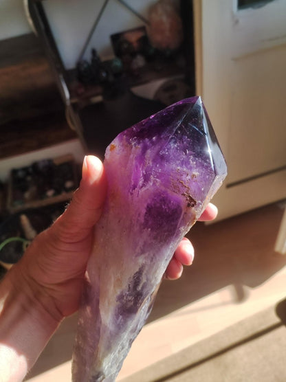 XXL Amethyst Obelisk Roh Anschliff Turm Spitze lila Kristall Point Obelisk Große Magische Edelstein Deko Crystal Rarität Heilstein Besonders - Art of Nature Berlin