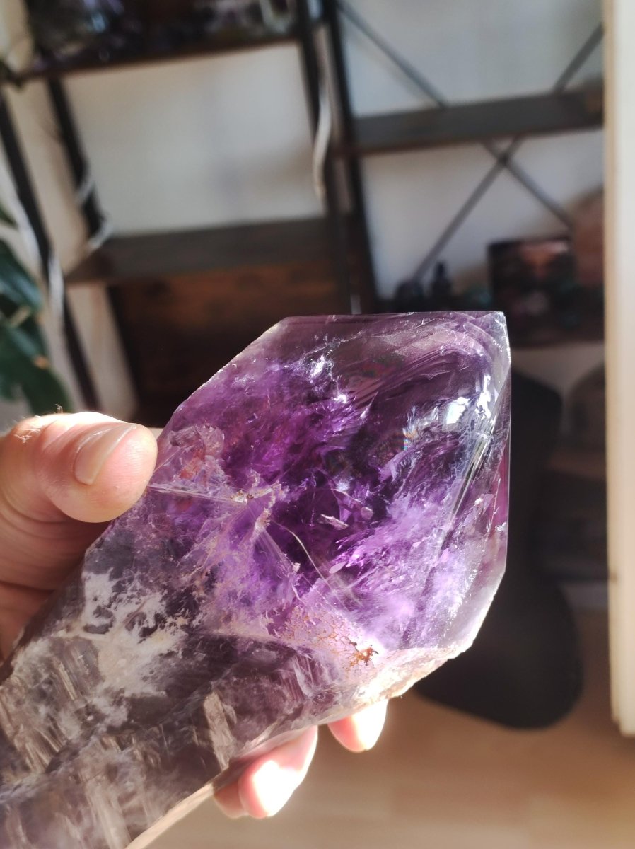 XXL Amethyst Obelisk Roh Anschliff Turm Spitze lila Kristall Point Obelisk Große Magische Edelstein Deko Crystal Rarität Heilstein Besonders - Art of Nature Berlin