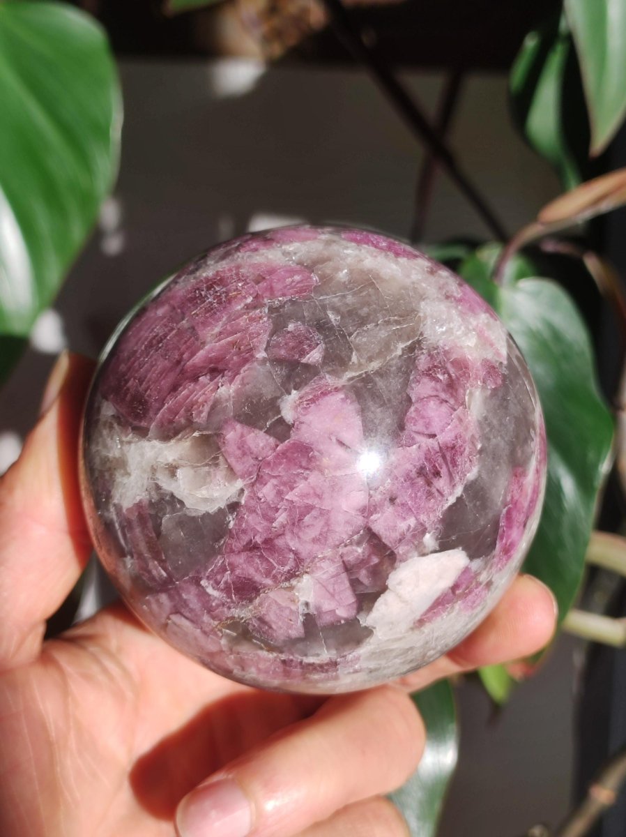 XXL Rubellit / Pink Turmalin A - Edelstein Kugel Deko Sphere Massage Kristall Meditation Heilstein Frau Mann Geschenk Er Sie Haus Energie - Art of Nature Berlin