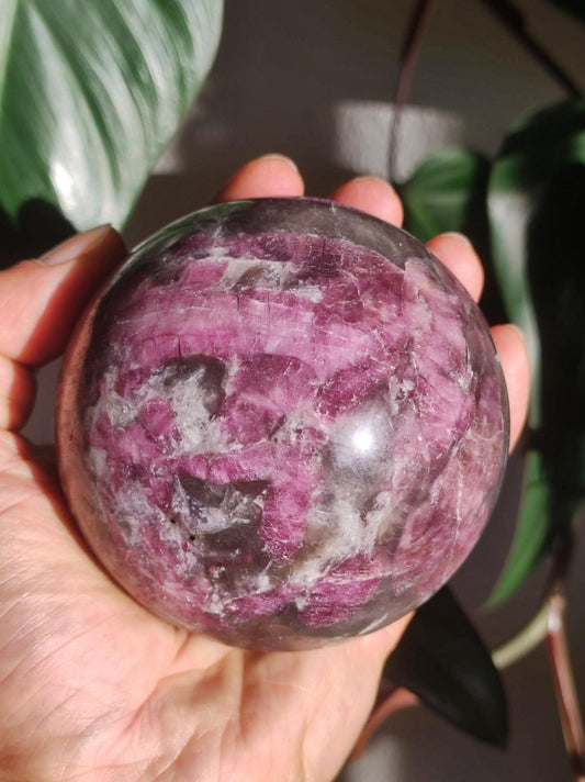 XXL Rubellit / Pink Turmalin A - Edelstein Kugel Deko Sphere Massage Kristall Meditation Heilstein Frau Mann Geschenk Er Sie Haus Energie - Art of Nature Berlin