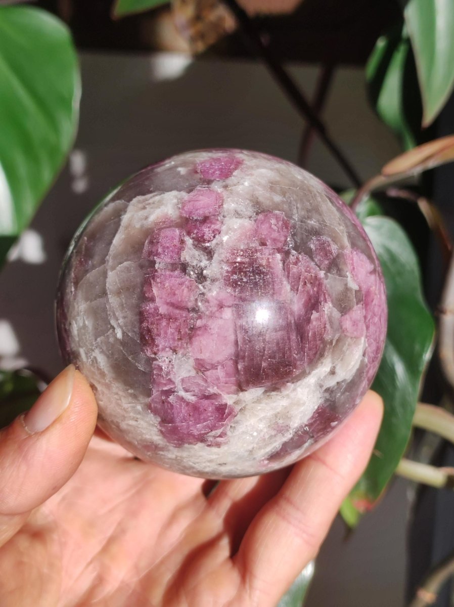 XXL Rubellit / Pink Turmalin A - Edelstein Kugel Deko Sphere Massage Kristall Meditation Heilstein Frau Mann Geschenk Er Sie Haus Energie - Art of Nature Berlin