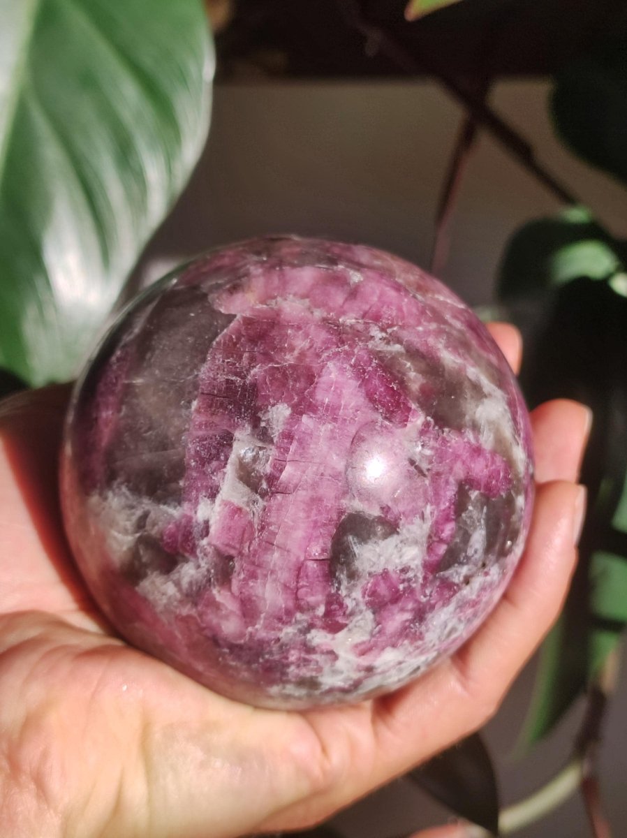 XXL Rubellit / Pink Turmalin A - Edelstein Kugel Deko Sphere Massage Kristall Meditation Heilstein Frau Mann Geschenk Er Sie Haus Energie - Art of Nature Berlin