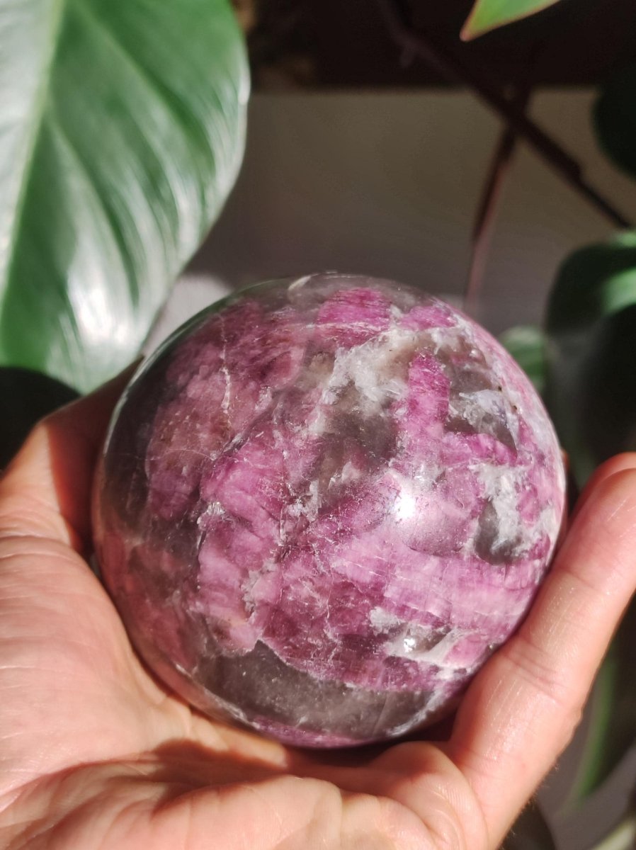 XXL Rubellit / Pink Turmalin A - Edelstein Kugel Deko Sphere Massage Kristall Meditation Heilstein Frau Mann Geschenk Er Sie Haus Energie - Art of Nature Berlin