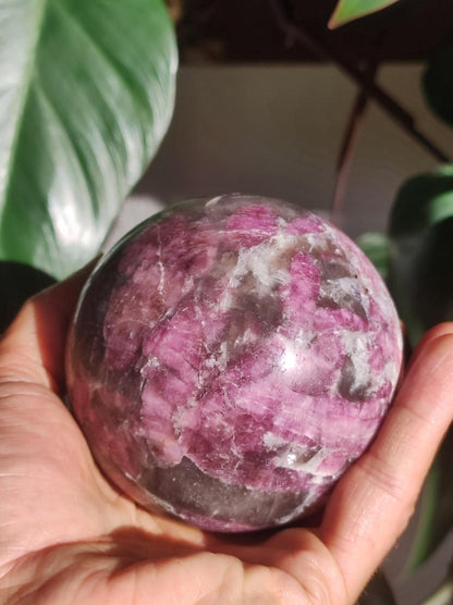 XXL Rubellit / Pink Turmalin A - Edelstein Kugel Deko Sphere Massage Kristall Meditation Heilstein Frau Mann Geschenk Er Sie Haus Energie - Art of Nature Berlin